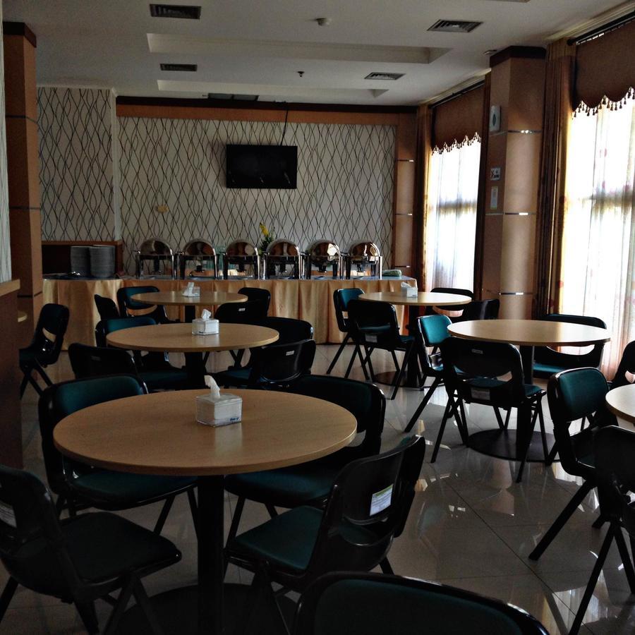 Greensa Inn Surabaya Eksteriør bilde