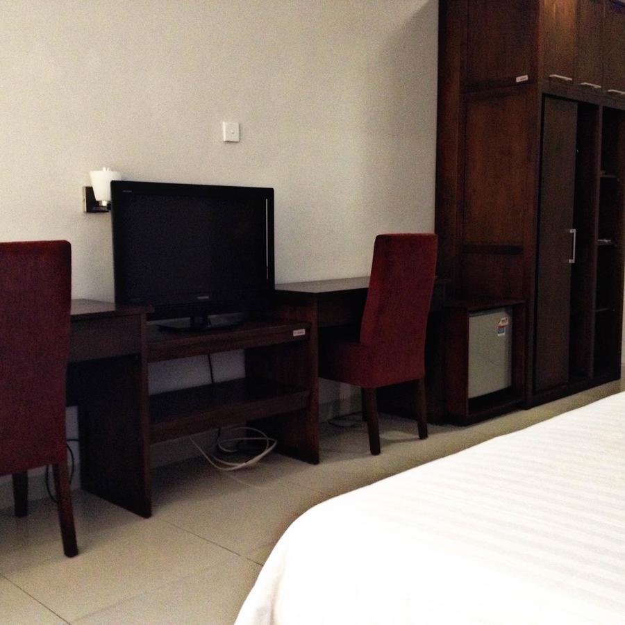 Greensa Inn Surabaya Eksteriør bilde