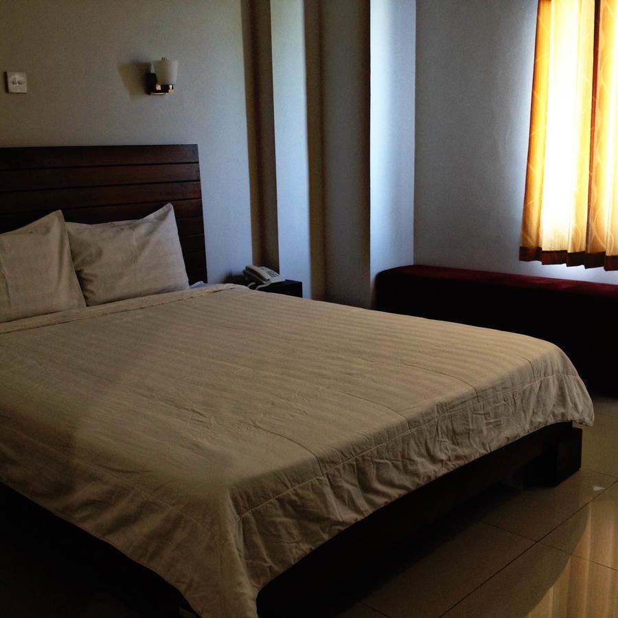 Greensa Inn Surabaya Eksteriør bilde